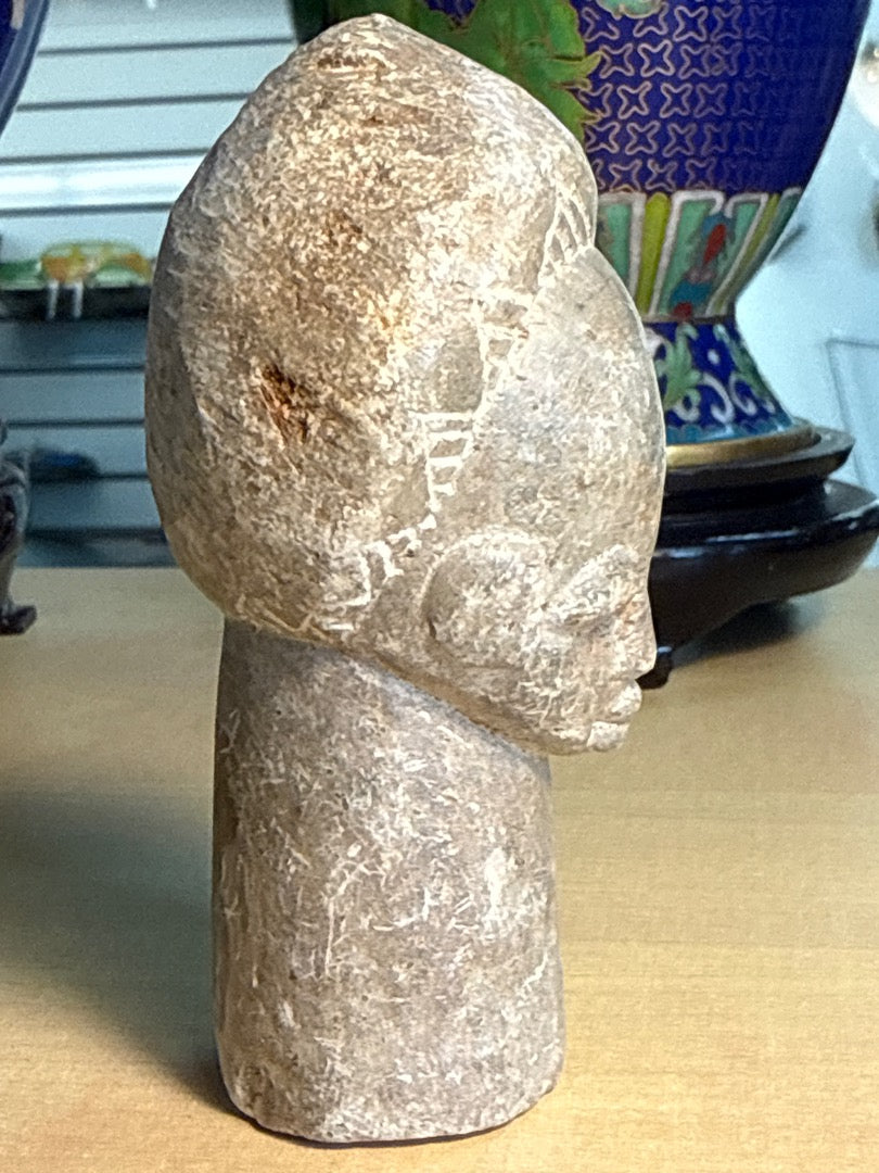 Statue en pierre – Artisanat – Ornement – Tête sculptée