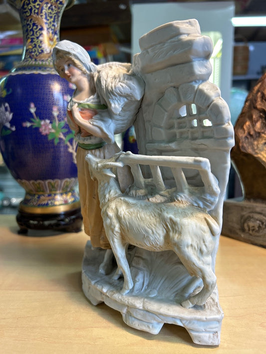 statuette vase Erphila porcelaine femme chèvre Allemagne