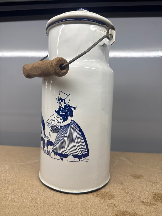 Pot à lait – Vintage – Décoration – Émail blanc vache bleue