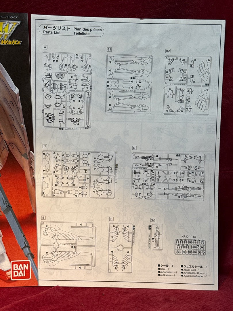Figurine Wing Gundam Zero Custom Bandai