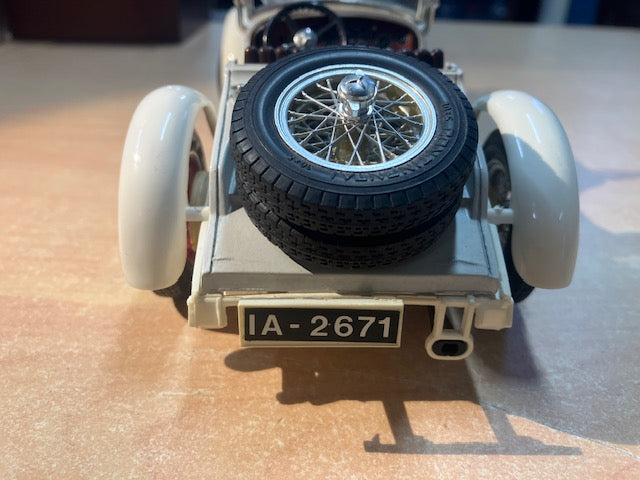 Voiture Collection Mercedes Benz SSK 1/18 Burago