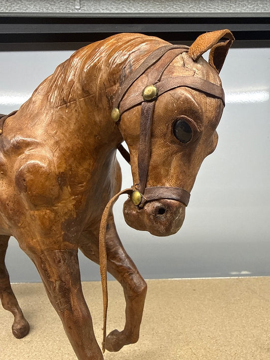 Statue de cheval en cuir – Objet de décoration – Vintage marron