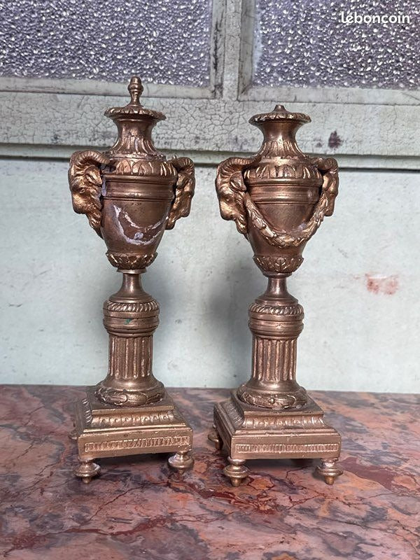 Bougeoirs - Style Louis Xvi - Maison - Bronze d'oré et têtes de bélier