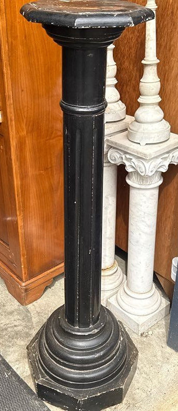 Sellette – Colonne – Ornements – En bois noir