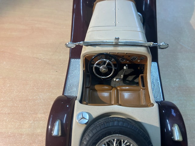 Voiture Collection Mercedes benz SSK 1/18 Burago