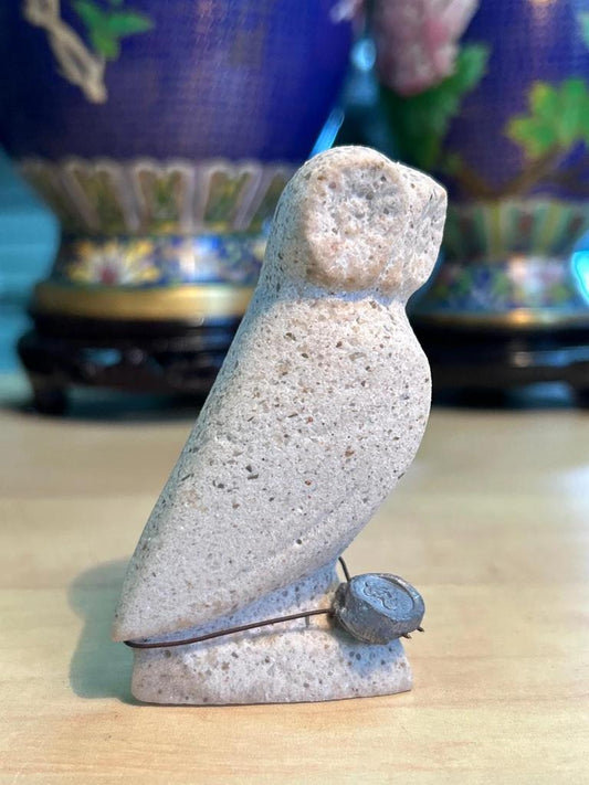 Statuette sculpté Chouette / Hibou en pierre avec sceau