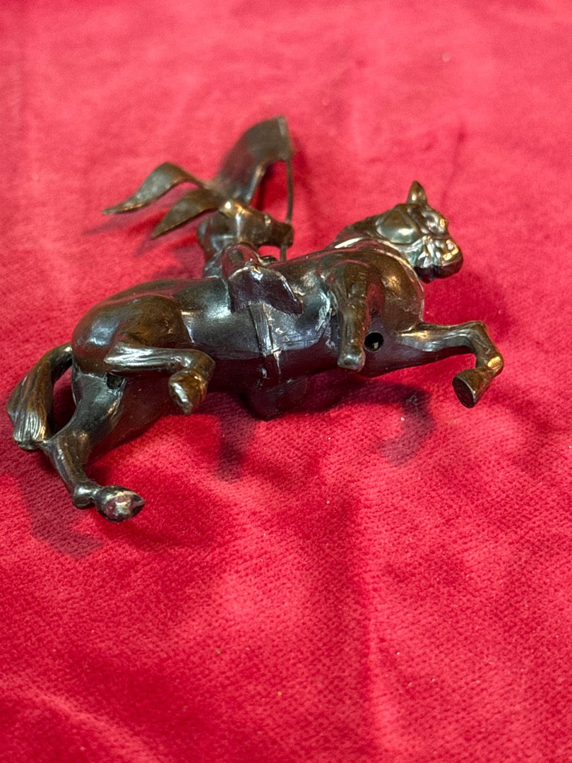 Statuette – Jeanne d'arc – Décoration – Cavalier en bronze ou Regule