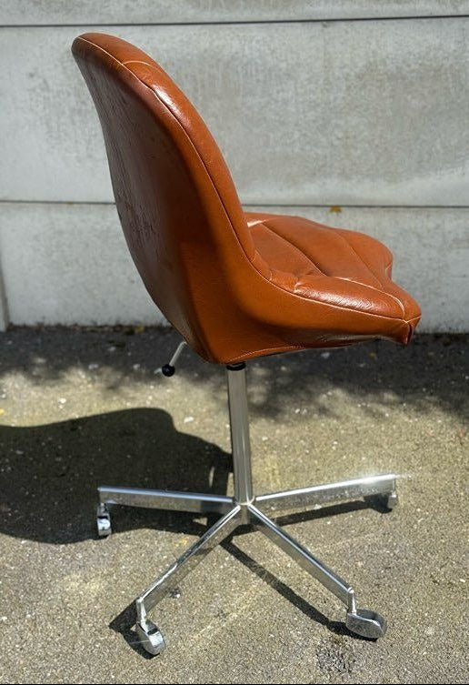 Chaise de bureau – Tritub – Mobilier – Vintage marron