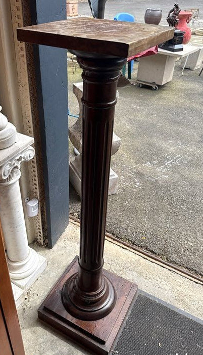 Sellette – Colonne en bois – Mobilier – Style vintage fluté