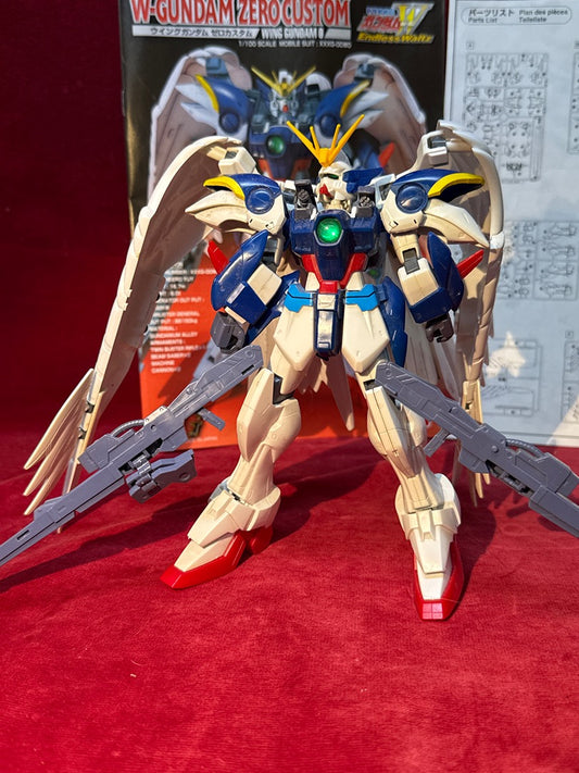 Figurine Wing Gundam Zero Custom Bandai