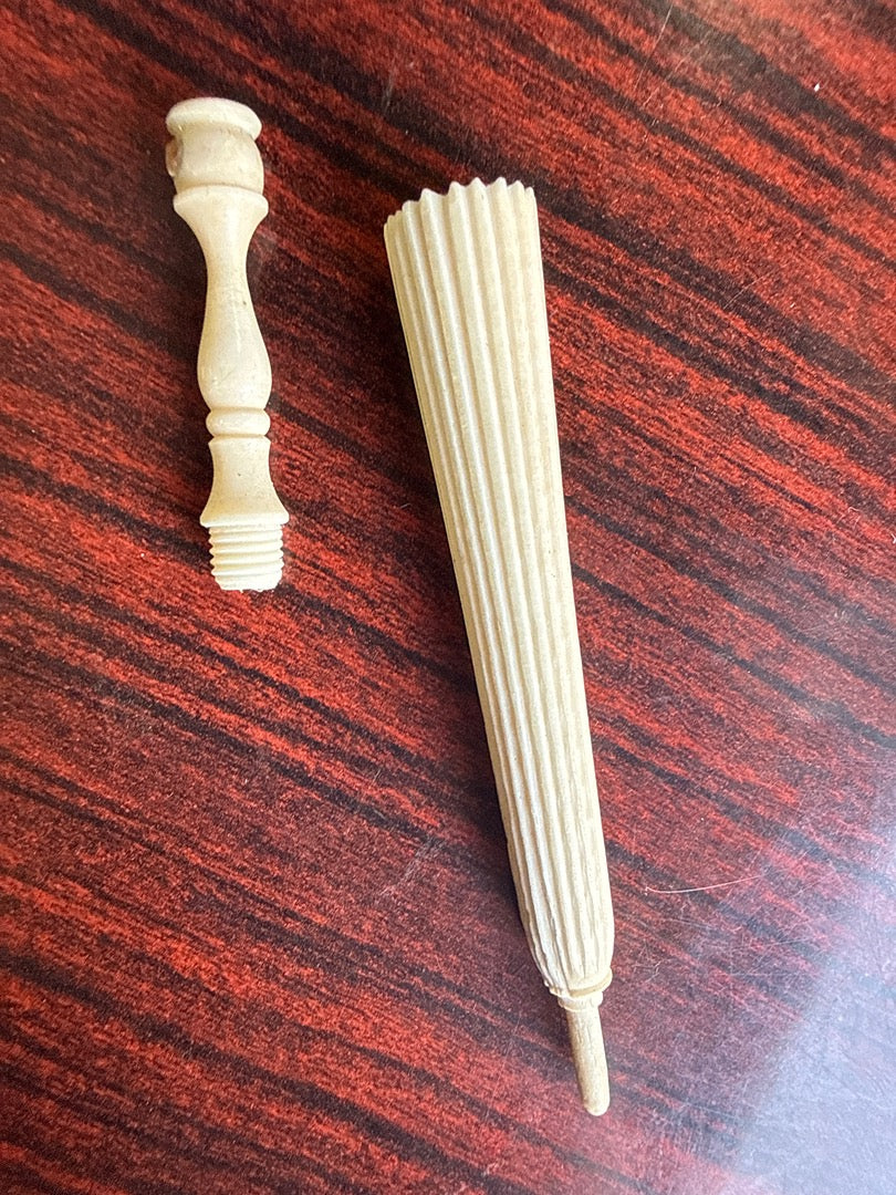 Parapluie Miniature Gravé – Souvenir Vintage