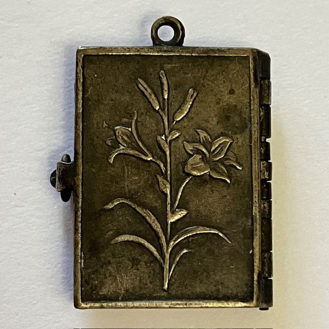 Ancien Pendentif Religieux En Forme De Livre, Chemin De Croix De Jésus