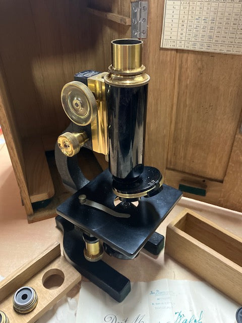 Microscope Nachet Paris Avec boite en Bois Et Accessoire