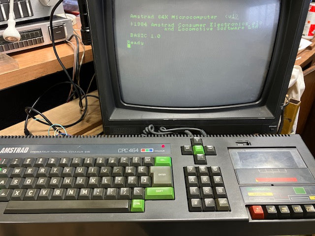 Console Amstrad CPC 464 64K QWERTY Lecteur Cassette Ordinateur
