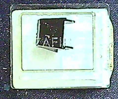 Saphir Diamant Akai YM 121