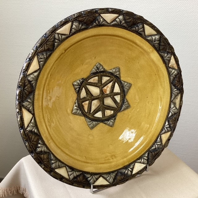 Grand et Jolie Plat Mural De Type Oriental Os Jaune