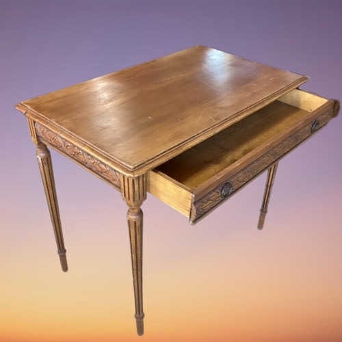 Table Bureau D'appoint Sculpté Avec Grand Tiroir