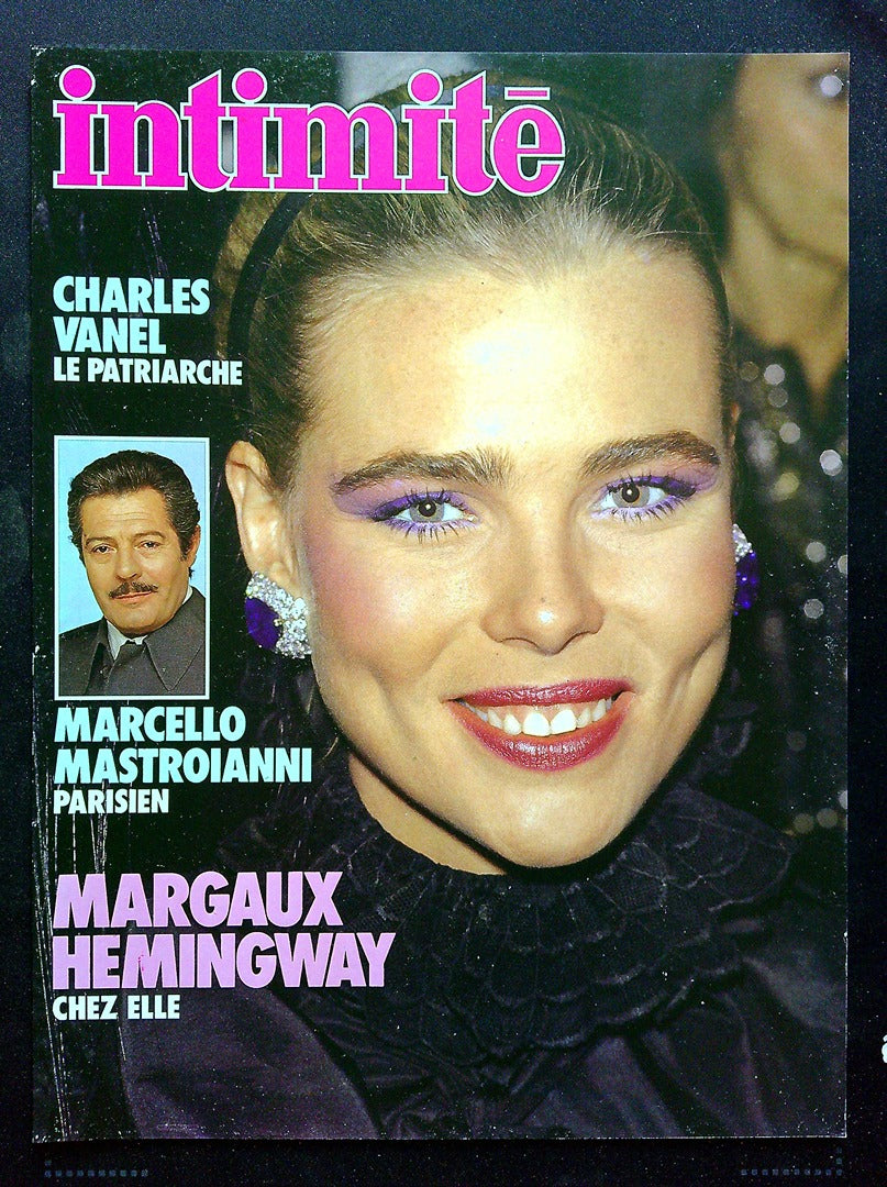 Affiche de Kiosque Plv Promo Magazine Intimité margaux Hemingway marcello Mastroianni