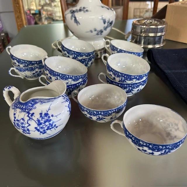 Ancien service a thé japonais en porcelaine ensemble de 13éléments