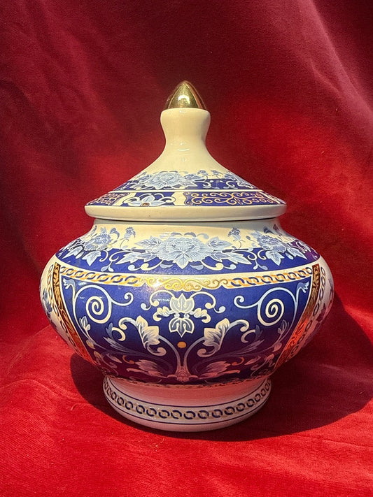 Bonbonnière en porcelaine motifs paons Japodel 120