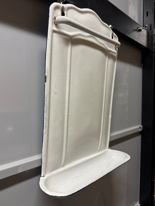 Porte-serviettes ancien – Étagère murale en métal émaillé blanc