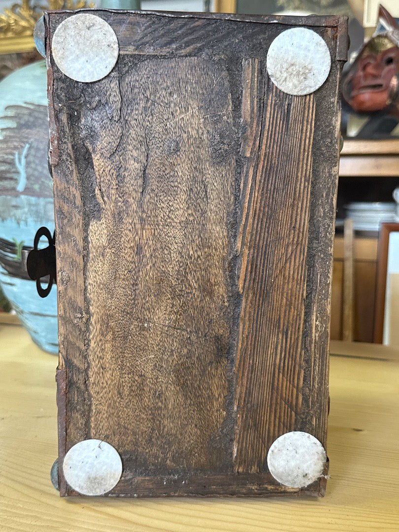 Coffre Fort Touareg Boîte en bois – Vintage – Boîte – Métal clouté rustique