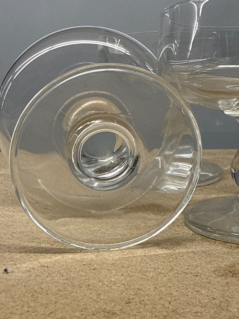 Verres à pied – – Arts de la table – Quatre coupes vintage transparentes