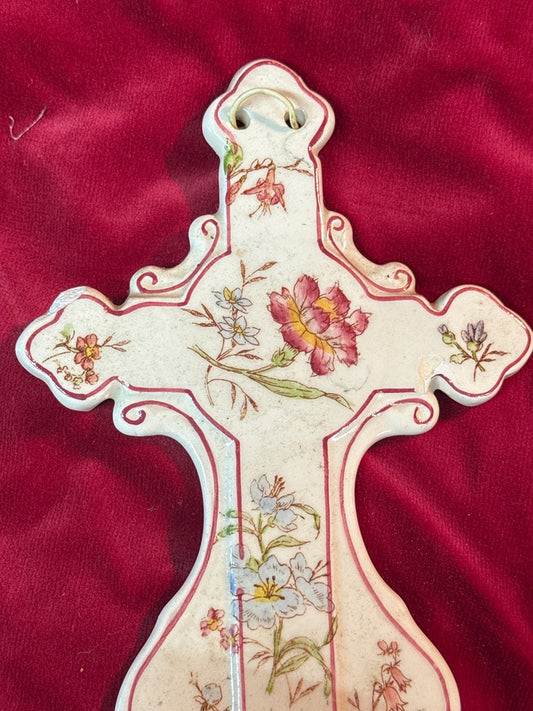 Bénitier d’applique – Céramique – Décor fleuri