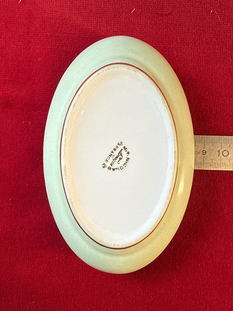 Boite Bonbonnière porcelaine M.f. Nicolas Limoges fleurs