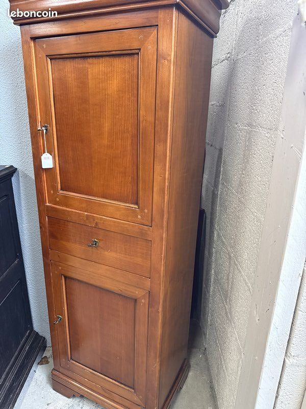 Bonnetière – Style Louis Philippe – Rangement – Bois massif merisier