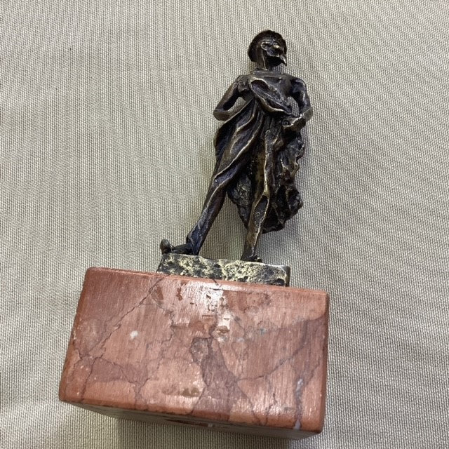 Sculpture en bronze sur socle en marbre, Ratapoil