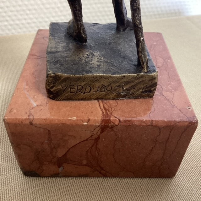 Sculpture en bronze sur socle en marbre, Ratapoil
