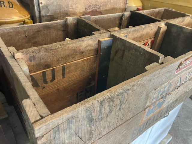 Caisse En Bois De Transport De Bidon D’Huile Automobile Antar
