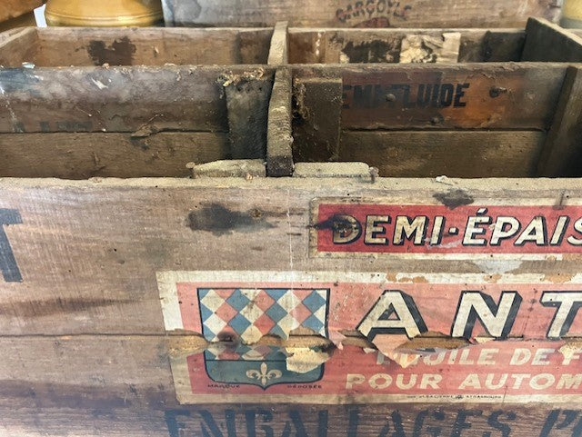 Caisse En Bois De Transport De Bidon D’Huile Automobile Antar