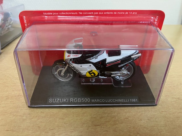 Moto Course Suziki RGB500 Marco Lucchinelli 1981