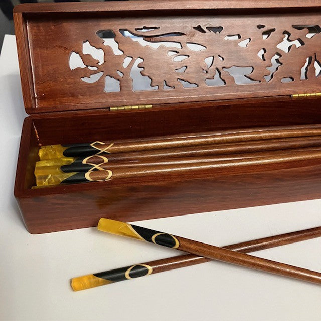 Belle Boite Coffret Contenant 20 Baguettes Style Asiatique