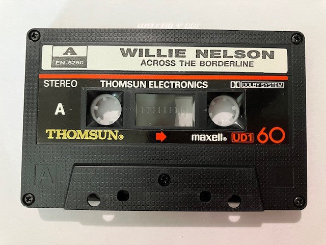 Cassette Audio Willie Nelson. AcrossThe Bordeline