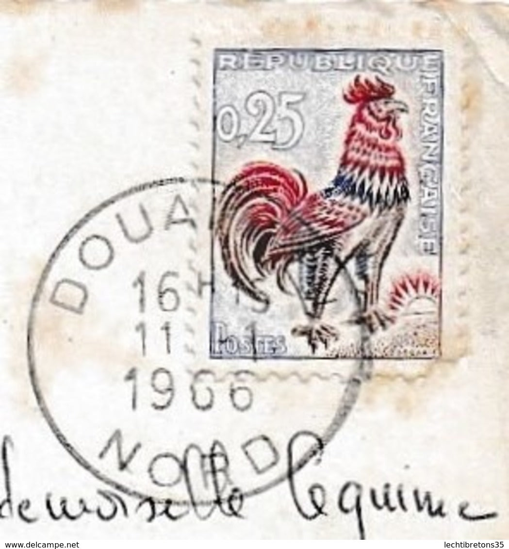 Carte postale - BRETAGNE COSTUME 1747 DOUAI BEFFROI