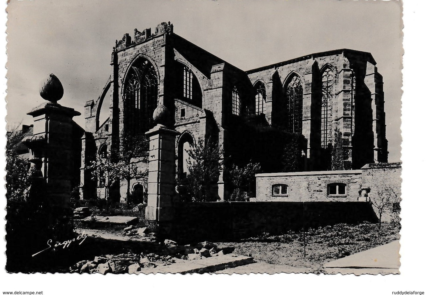 Carte postale - A4 ABBAYE D'AULNE LE CŒUR DE L'EGLISE DE L'ABBAYE ET LA PARTIE MÉRIDIONALE