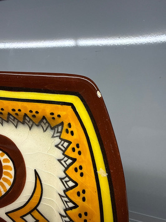 Plat de service – Henriot Quimper – Vaisselle – Faïence peinte jaune marron