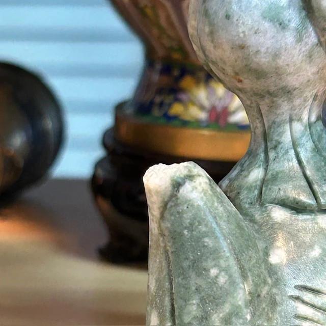 Sculpture Chinoise En Pierre Naturelle Jade Représentant Un dragon Phénix et Une Sphère