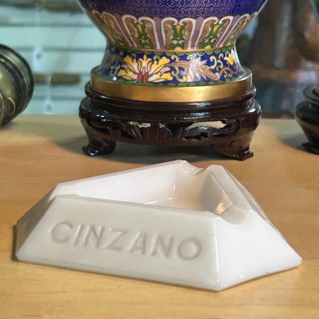 Petit Cendrier Publicitaire Cinzano Vintage Triangulaire