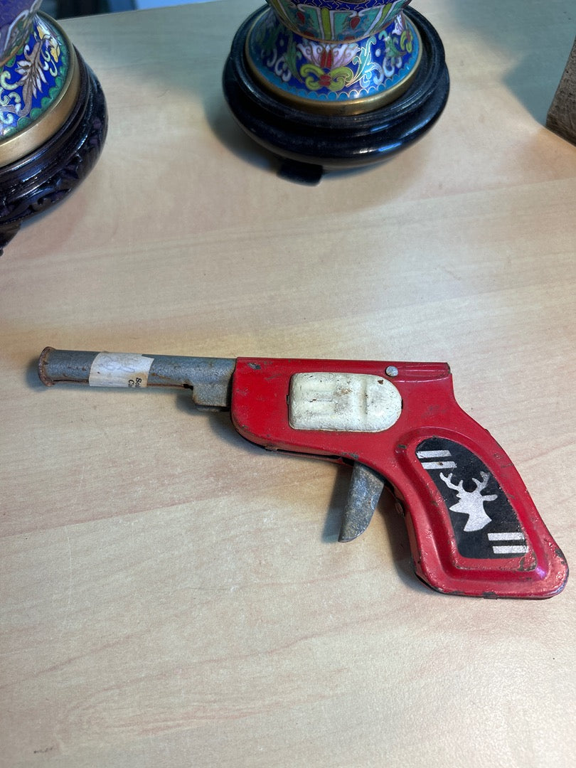 Pistolet En Tôle – Jouet Ancien – Collection – Métal Rouge