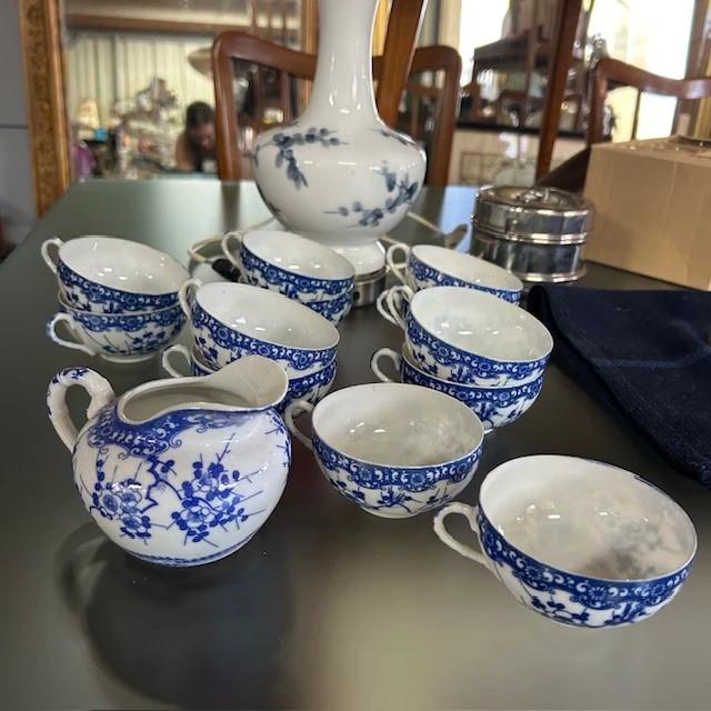 Ancien service a thé japonais en porcelaine ensemble de 13éléments