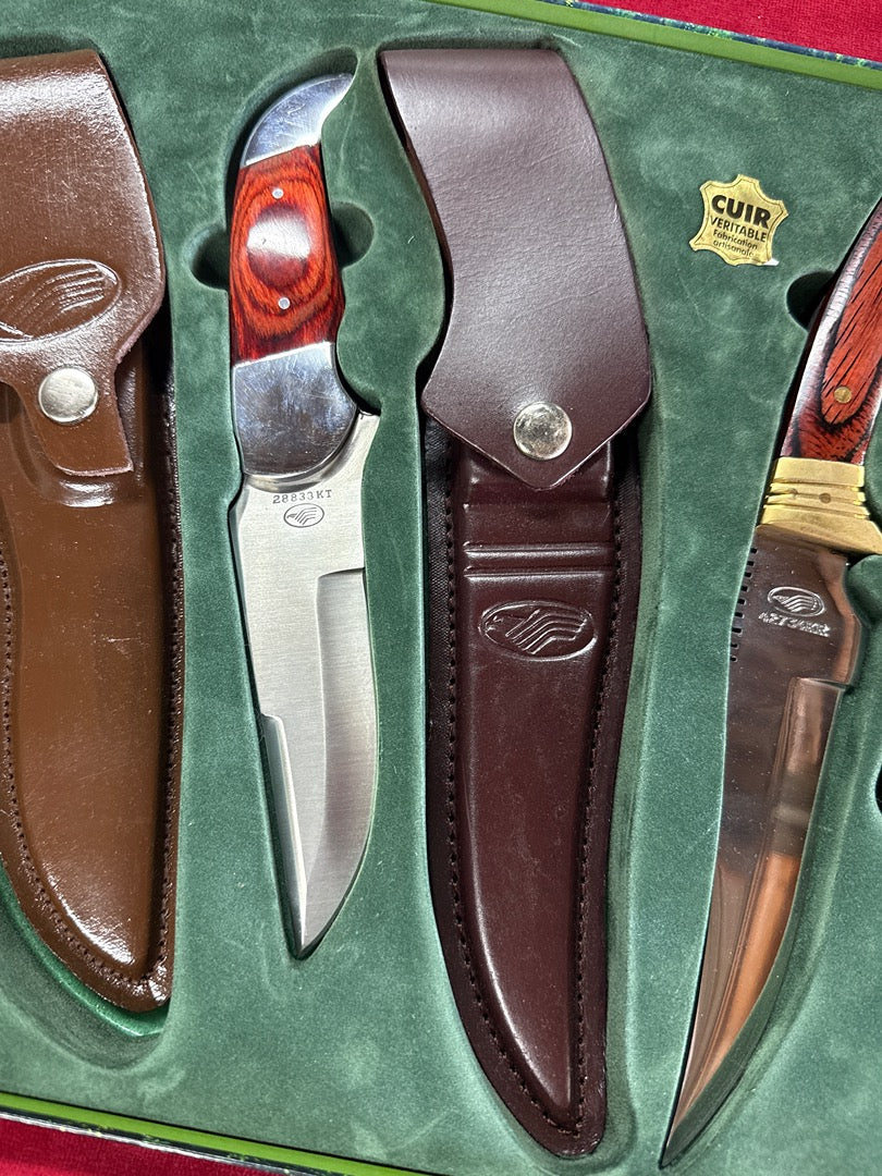 Coffret chasse Pradel France – Coffret trois couteaux et étuis