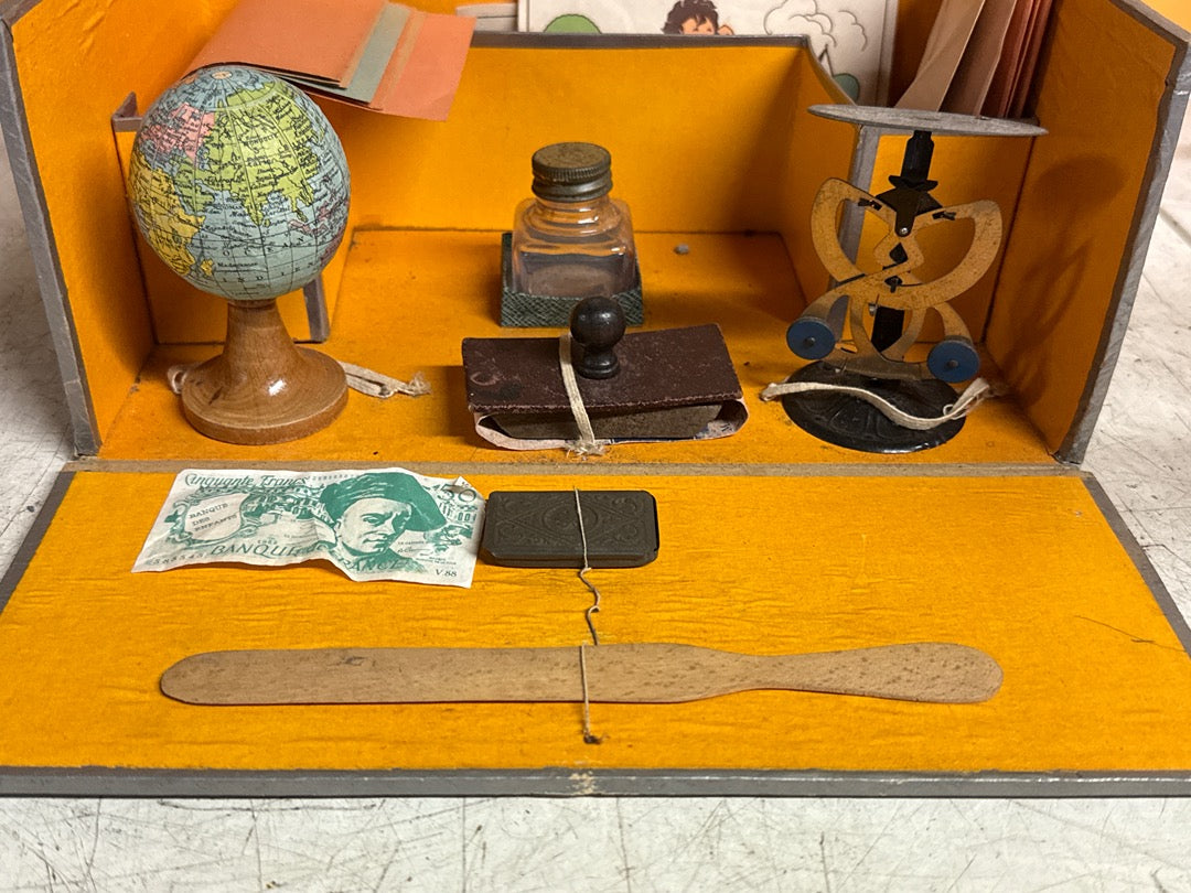 Coffret de bureau ancien – Miniature d'accessoires vintage