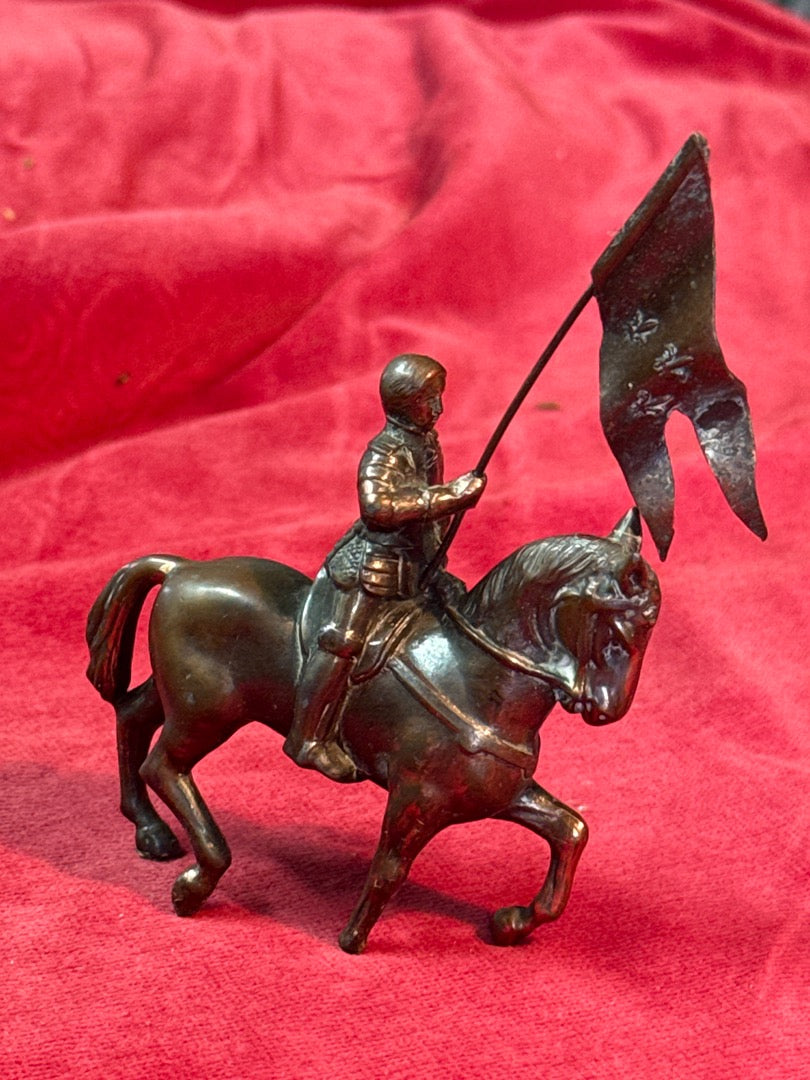 Statuette – Jeanne d'arc – Décoration – Cavalier en bronze ou Regule