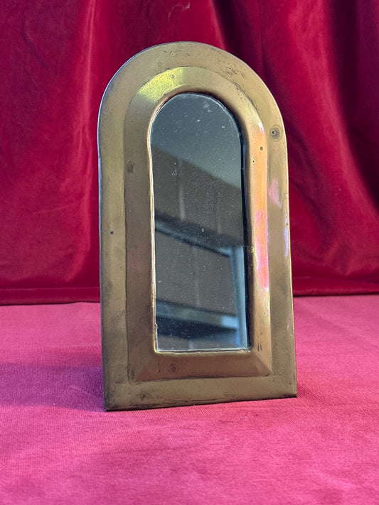 Petit miroir mural en arche, métal doré, 22 × 12 cm
