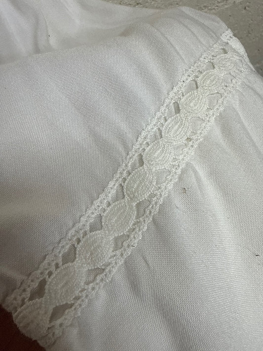 Robe blanche – Vintage longue dentelle