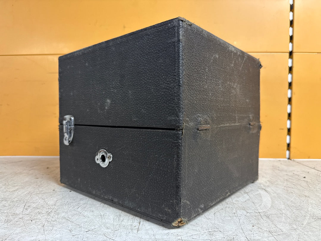 Gramophone portable – Valise ancienne en cuir
